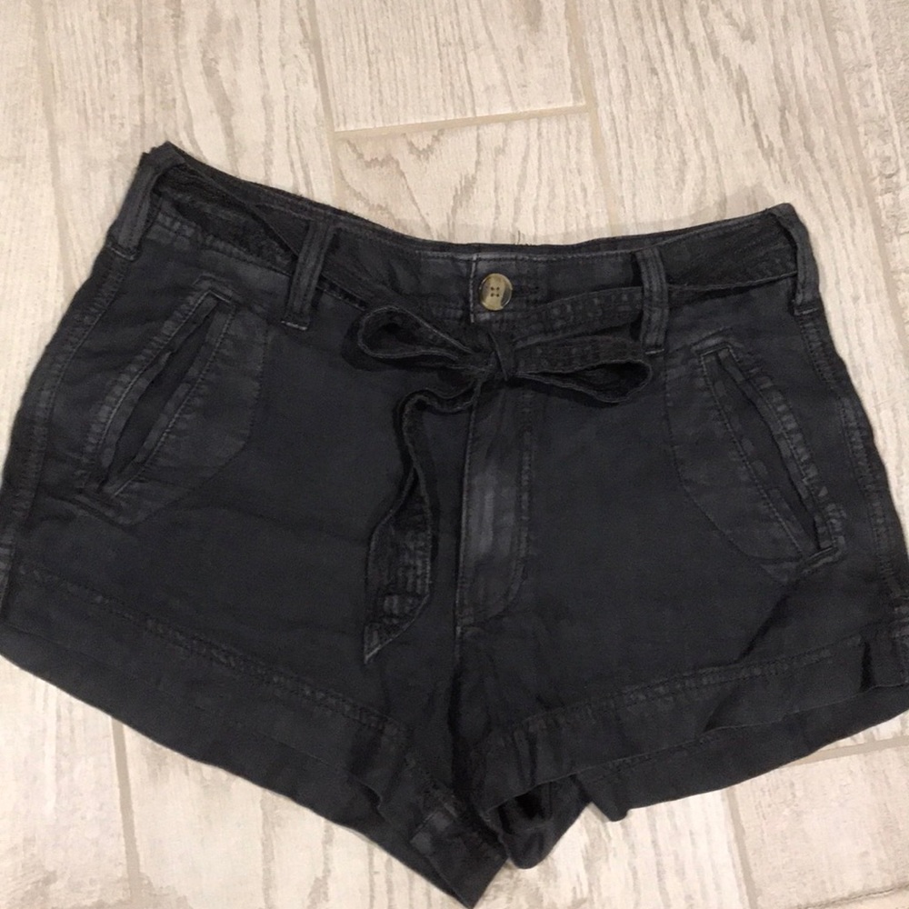NWOT Gray American Eagle cargo short-shorts